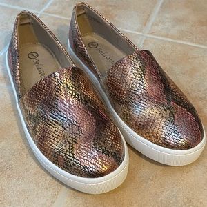 BELLA VITA Women's Bebe Sneakers size 9.5W